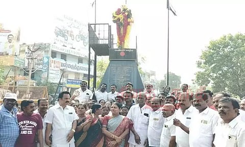 பெரியார் உருவச்சிலைக்கு அமைச்சர் கீதாஜீவன் மரியாதை