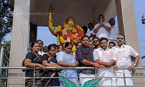 எம்.ஜி.ஆர். நினைவு தினம் அனுசரிப்பு