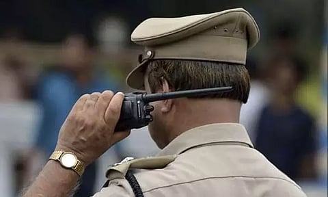 டெல்லி: போலீசார் சீருடையில் மூதாட்டிகளிடம் நகை கொள்ளை; ஈரானிய கும்பல் கைது