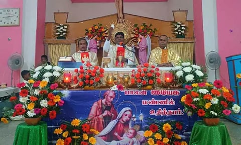 தேவாலயங்களில் சிறப்பு பிரார்த்தனை