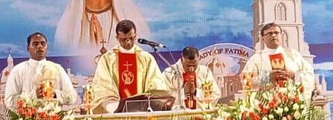 தேவாலயங்களில் சிறப்பு பிரார்த்தனை