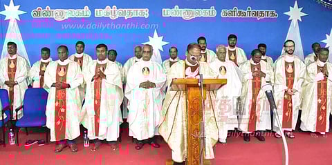 வேளாங்கண்ணி புனித ஆரோக்கிய அன்னை பேராலயத்தில் சிறப்பு திருப்பலி