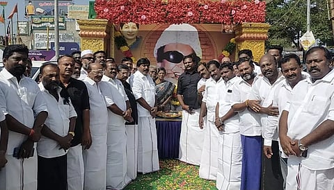 எம்.ஜி.ஆர்.நினைவு நாள்