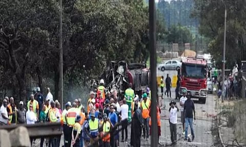 தென்ஆப்பிரிக்காவில் கியாஸ் டேங்கர் லாரி வெடித்து சிதறியதில் உயிரிழந்தோர் எண்ணிக்கை 15 ஆக உயர்வு