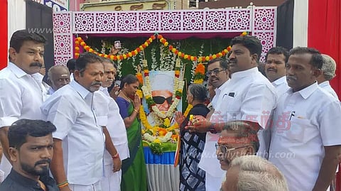 எம்.ஜி.ஆர். நினைவு தினம் அனுசரிப்பு