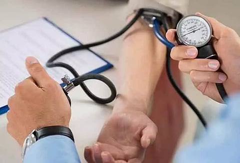 அரசு ஆஸ்பத்திரியில் சிகிச்சைக்கு வந்த பெண் எங்கே?