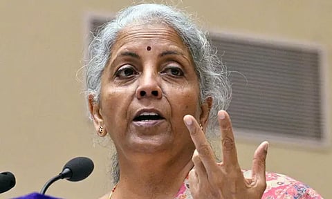 மத்திய நிதி மந்திரி நிர்மலா சீதாராமன் மருத்துவமனையில் அனுமதி