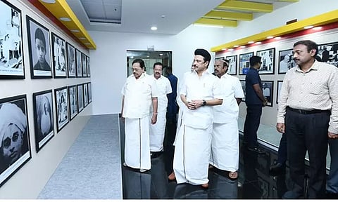 ராஜாஜியின் சிறப்பு புகைப்பட கண்காட்சி - நேரில் பார்வையிட்ட முதல்-அமைச்சர் மு.க.ஸ்டாலின்