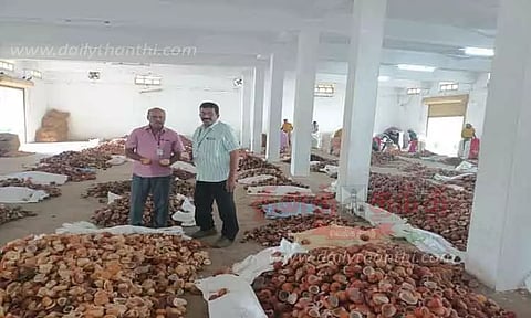 ஆனைமலையில் கொப்பரை தேங்காய் ஏலம்