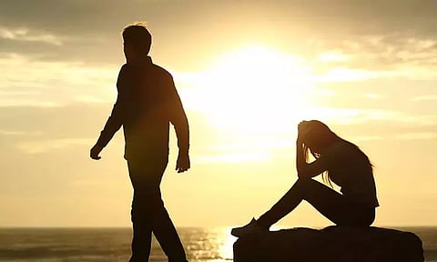 கடந்த 5 ஆண்டுகளில் இந்தியாவில் 2300க்கும் மேற்பட்ட என்ஆர்ஐ பெண்கள் கணவர்களால் கைவிடப்பட்டுள்ளனர்