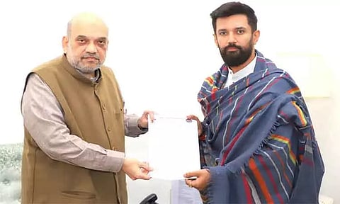 "பீகாரில் ஜனாதிபதி ஆட்சியை அமல்படுத்த வேண்டும்" - அமித்ஷாவிடம் சிராக் பாஸ்வான் எம்.பி. கோரிக்கை மனு