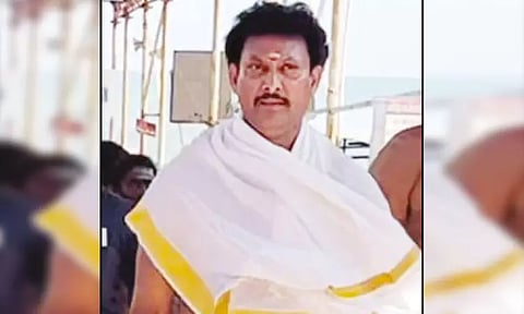 தமிழகத்தில் பள்ளிகளில் கொரோனா கட்டுப்பாடு வருமா? அமைச்சர் அன்பில் மகேஷ் பொய்யாமொழி பதில்