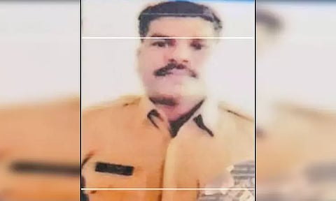 ஆவடி அருகே ரெயிலில் அடிபட்டு போலீஸ்காரர் பலி