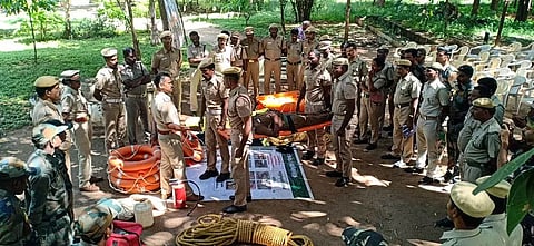 கம்பத்தில்வனத்துறை ஊழியர்களுக்கு தீ தடுப்பு பயிற்சி