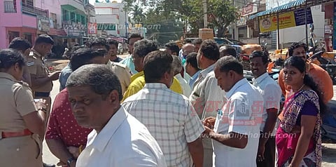 பர்கூரில்சீட்டு நடத்தி ரூ.1 கோடி மோசடி நிதி நிறுவனத்தை பொதுமக்கள் முற்றுகையிட்டதால் பரபரப்பு