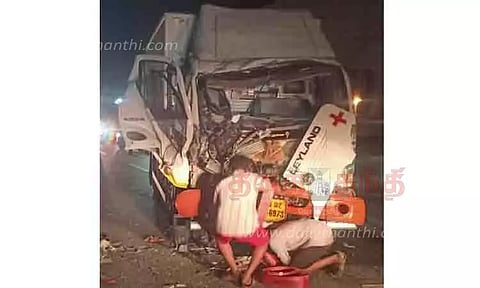 டிராக்டர் மீது லாரி மோதியதில் 2 பேர் படுகாயம்