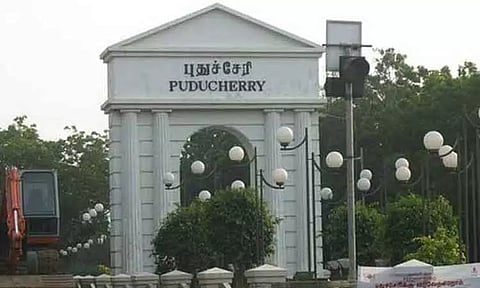 புதுச்சேரியில் புத்தாண்டு கொண்டாட்டங்களுக்கு 2 மணி வரை அனுமதி - கலெக்டர் அறிவிப்பு