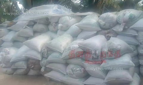 வெளிமாநிலத்துக்கு கடத்த முயன்ற 4 டன் ரேஷன் அரிசி பறிமுதல்