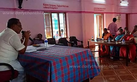 நகராட்சி கூட்டத்தில் கவுன்சிலர்கள் வாக்குவாதம்