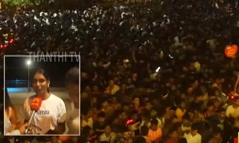 புதுச்சேரியில் புத்தாண்டு கொண்டாட்டத்தில் லேசான தடியடி...சிறிது பதற்றம்...பெரிது ஆனந்தம்...