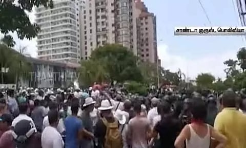 பொலிவியாவில் வலது சாரி கவர்னர் கைது - எதிர்ப்பு தெரிவித்து மக்கள் போராட்டம்