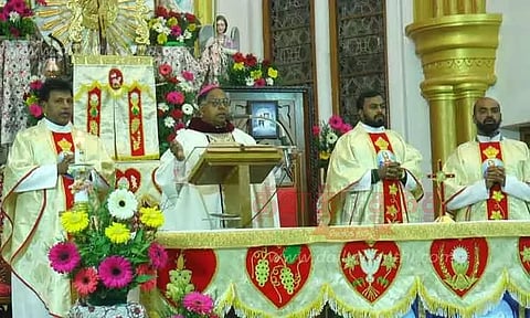 தேவாலயங்களில் சிறப்பு பிரார்த்தனை