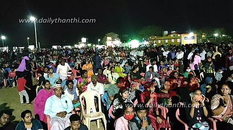 புதுவையில் 2-வது நாளாக அலைமோதிய சுற்றுலா பயணிகள்