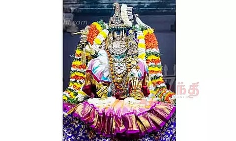 மோகினி அலங்காரத்தில் எழுந்தருளிய நம்பெருமாள்