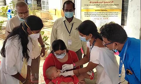 தமிழகத்தில் வரும் 4-ம் தேதி மூன்றாவது தவணை போலியோ தடுப்பூசி - சுகாதாரத்துறை ஏற்பாடு