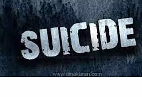 நாக்பூரில் ரெயில் முன் பாய்ந்து போலீஸ் ஏட்டு தற்கொலை