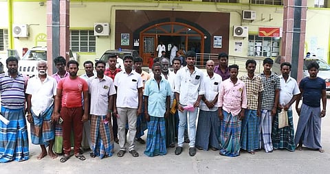 குவாரியில் மணல் அள்ள அனுமதி வழங்க வேண்டும்