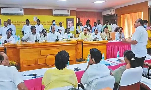 நீர்நிலைகளில் கழிவுநீரை கலக்கும் லாரிகளின் உரிமம் ரத்து - அமைச்சர் மெய்யநாதன்