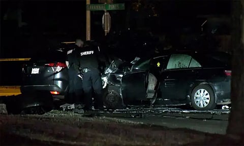 அமெரிக்காவில் 3 வாகனங்கள் அடுத்தடுத்து மோதி 6 பேர் பலி