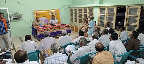 ஆண்டிப்பட்டி தாலுகா அலுவலகத்தில் நடந்த பேச்சுவார்த்தை தோல்வி