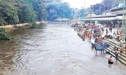 பம்பை நதியில் கோலிபார்ம் பாக்டீரியாக்கள்...! அதிர்ச்சியில் சபரிமலை பக்தர்கள்
