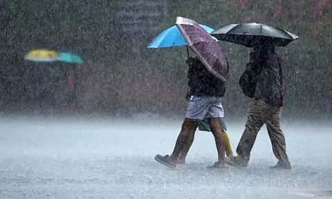 தமிழகத்தில் 3 நாட்களுக்கு ஒரு சில மாவட்டங்களில் மிதமான மழைக்கு வாய்ப்பு