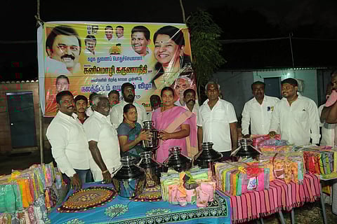 ஏழை, எளியோருக்கு நலத்திட்ட உதவிகள் :மாவட்ட பஞ்சாயத்து தலைவர் பிரம்மசக்தி வழங்கினார்