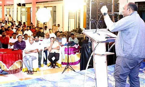 செயற்கை நூலிழை ஆடை சந்தையை கைப்பற்ற முனைப்பு