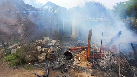 குடிசை வீட்டில் தீ விபத்து