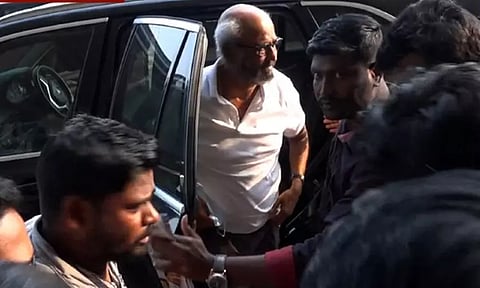 ஜெயிலர் படப்பிடிப்பிற்காக சென்னையில் இருந்து ஹைதராபாத்திற்கு புறப்பட்டார் நடிகர் ரஜினிகாந்த்...!