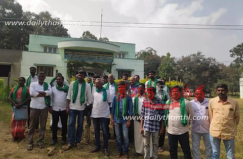 கருப்பன் யானையை பிடிக்க வலியுறுத்தி வனத்துறை அலுவலகத்தை விவசாயிகள் முற்றுகை