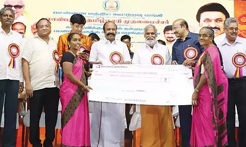 கூட்டுறவு துறை மூலம் மகளிர் சுய உதவிக் குழுக்களுக்கு 21 ஆயிரம் கோடி கடன் உதவி - அமைச்சர் பெரியகருப்பன்