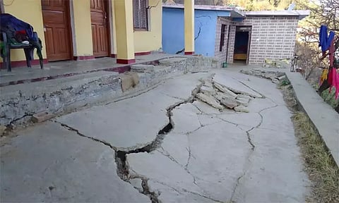 ஜோஷிமத் நகர மக்களின் குரலை கேட்க வேண்டும் - பிரியங்கா வலியுறுத்தல்