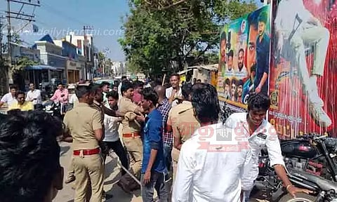 விஜய், அஜித் ரசிகர்கள் மீது தடியடி