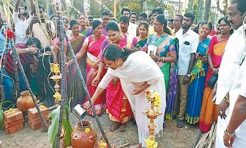 படப்பையில் சமத்துவ பொங்கல் விழா; காஞ்சீபுரம் மாவட்ட கலெக்டர் பங்கேற்பு