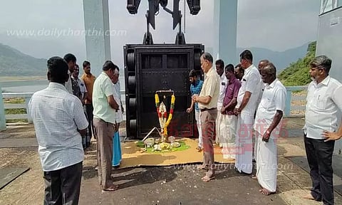 மணிமுத்தாறு அணையில் இருந்து தண்ணீர் திறப்பு