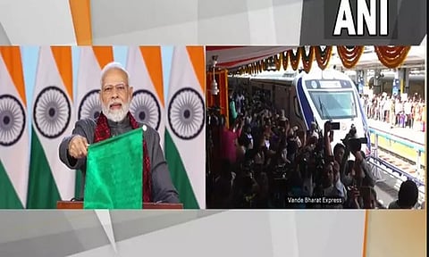 செகந்திராபாத்-விசாகப்பட்டினம் இடையே வந்தே பாரத் ரெயில் சேவையை தொடங்கி வைத்தார் பிரதமர் மோடி