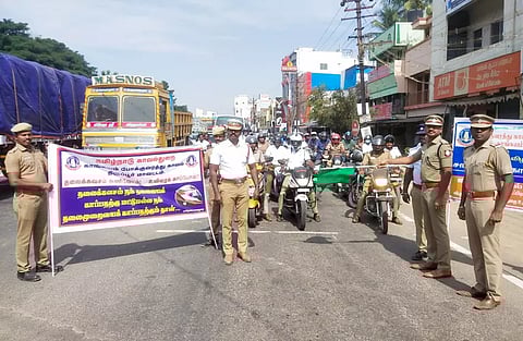 சாலை பாதுகாப்பு விழிப்புணர்வு பேரணி