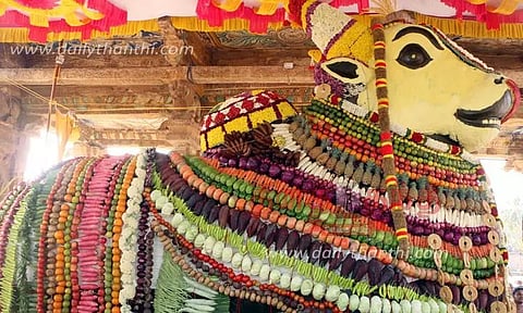 மகாநந்திக்கு 2 டன் காய்கறி, பழங்கள், இனிப்புகளால் அலங்காரம்