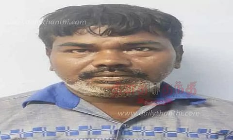 ஈரோட்டில் இருந்து மதுரைக்கு லாரியில் அனுப்பப்பட்ட ரூ.1½ லட்சம் மதிப்பிலான மசாலா பொருட்கள் திருட்டு;4 பேர் கைது